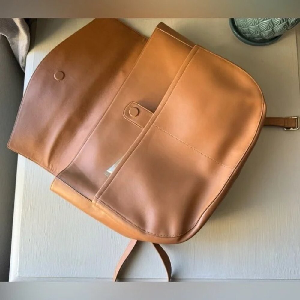 NWOT Cuyana Convertible Satchel-15 Inch in Smooth Caramel Leather - Sample Style